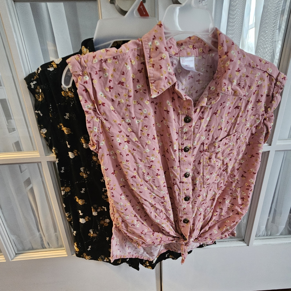 Lot of 2 Floral Button-Up Blouses - Pink and Black